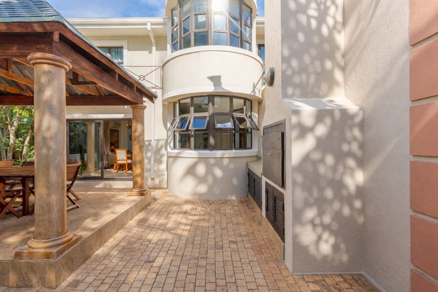 5 Bedroom Property for Sale in Caribbean Beach Club North West